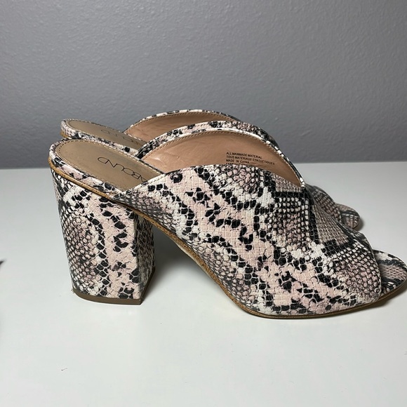 Abound Beige & Black Faux Snake Print Mules - Chic Elegance, Size 9.5 - Picture 1 of 9